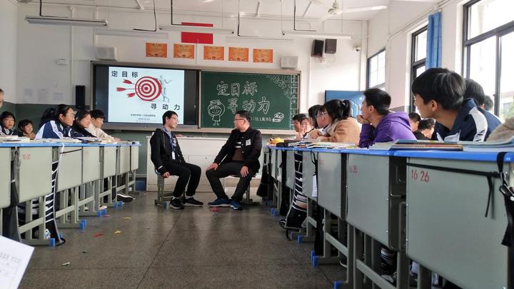 座谈.jpg