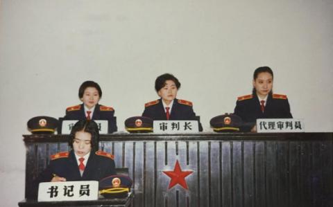 把教育变成法律、把教师变成法官的努力注定徒劳!